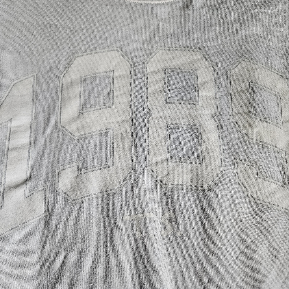 1989 Official Taylor Swift Merch XL Sweatshirt